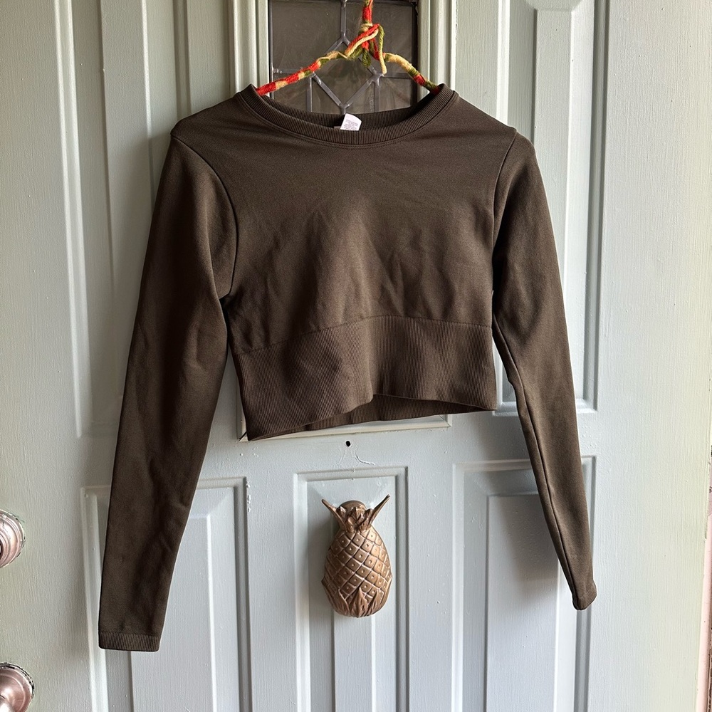 Women's Long-Sleeve Cropped Top/Workout Top